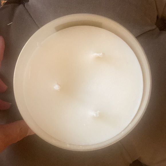 BATH & BODY WORKS LIMITED RUN  BRIDGERTON DIAMOND OF THE SEASON 3-WICK CANDLE - Picture 6 of 7